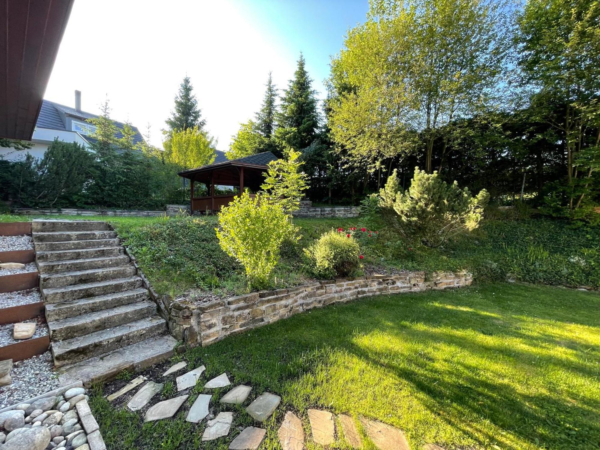 Infinita Bodice Villa Liptovsky Mikulas Bagian luar foto